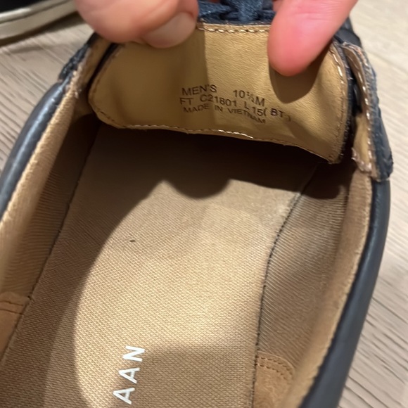 Beautiful Cole Haan Leather sneaker, size 10.5M. Midnight blue - Picture 5 of 5